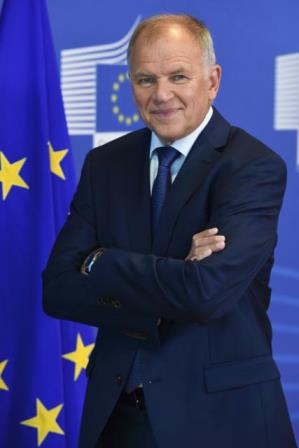 Andriukaitis_didele.jpg
