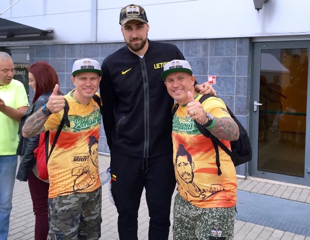 Braliukai_ir_Valanciunas_didele.jpg