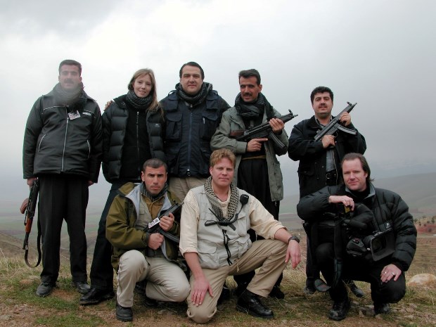 C._Kline_su_Fox_News_komanda_ir_kurd___kovotojais_II.jpg