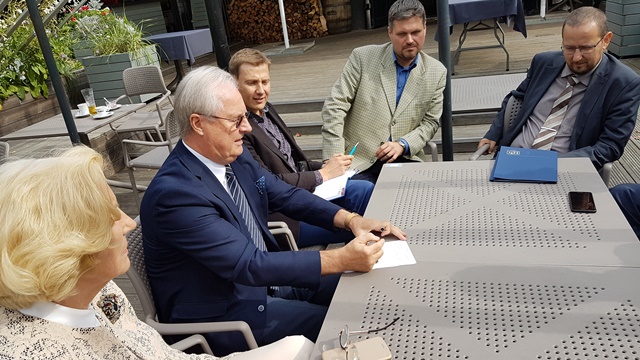 Paskutinis_posedis._1._Didel..jpg